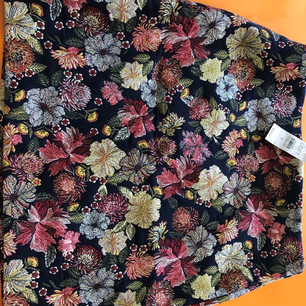LOFT - NEW (w/tags) - Floral Jaquard Skirt